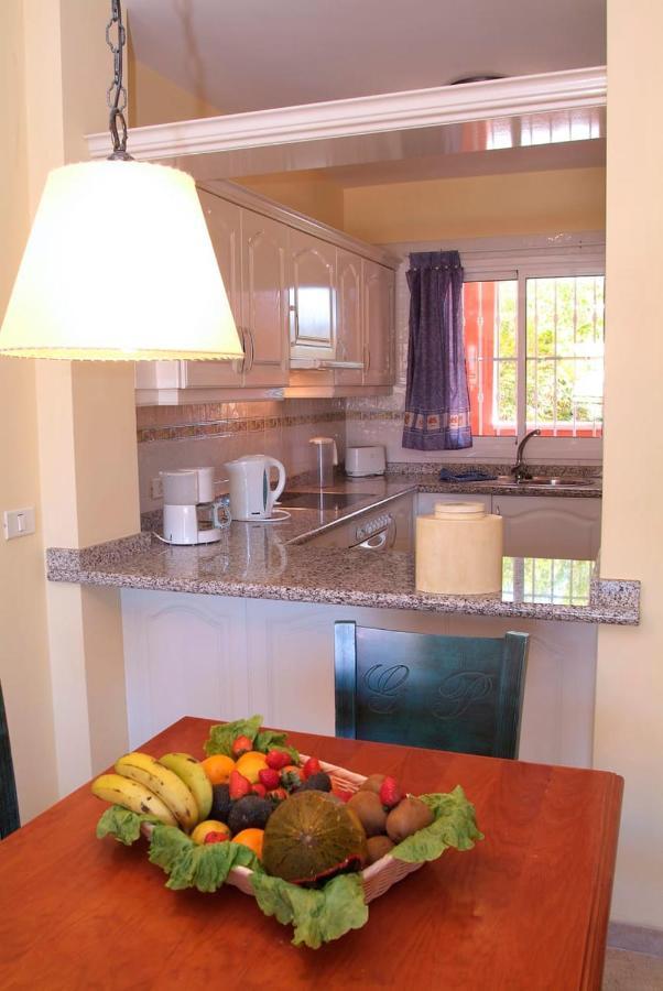 Granada Park S01B Apartment Арона Екстериор снимка
