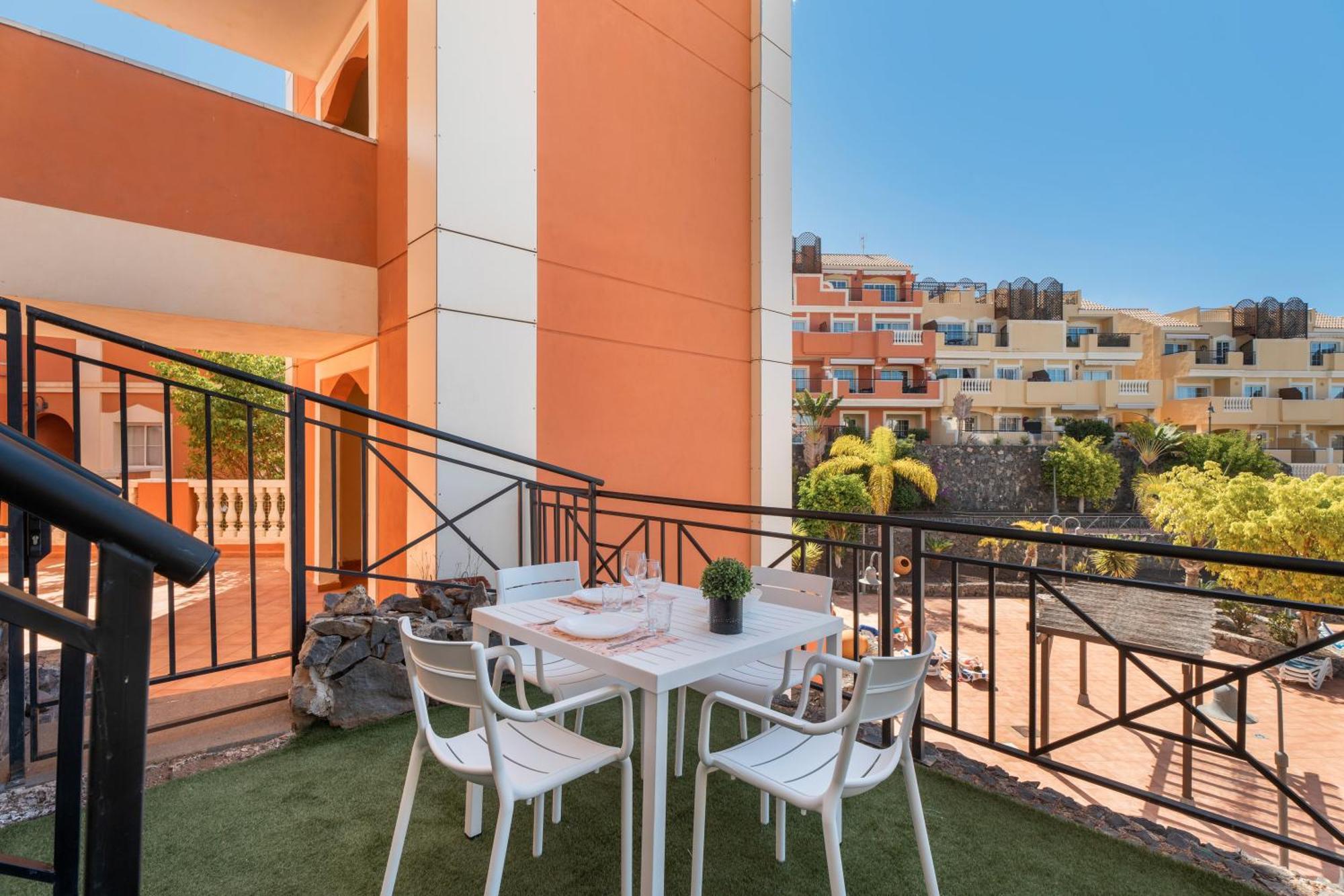 Granada Park S01B Apartment Арона Екстериор снимка